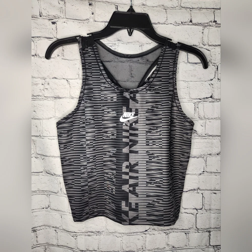 Nike Athletic Razor Back Running Top Size Medium - Picture 1 of 5